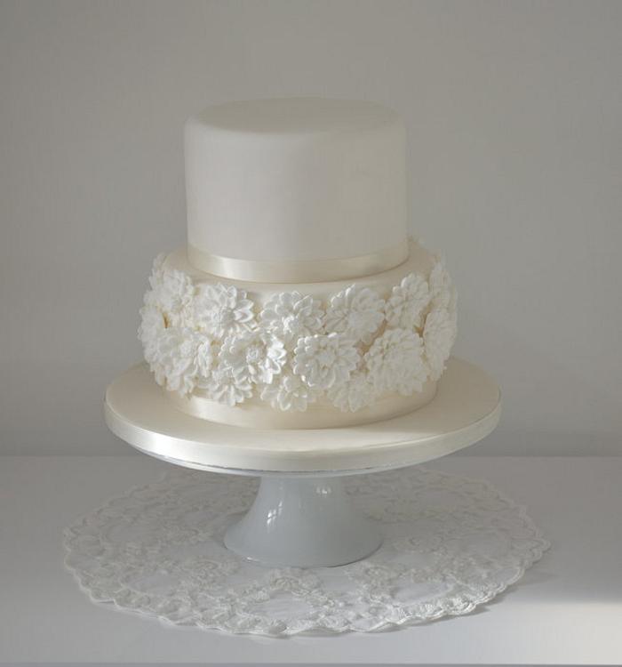 White flower wedding cake