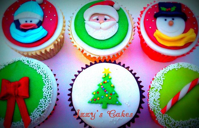 Bright Christmas Cupcakes