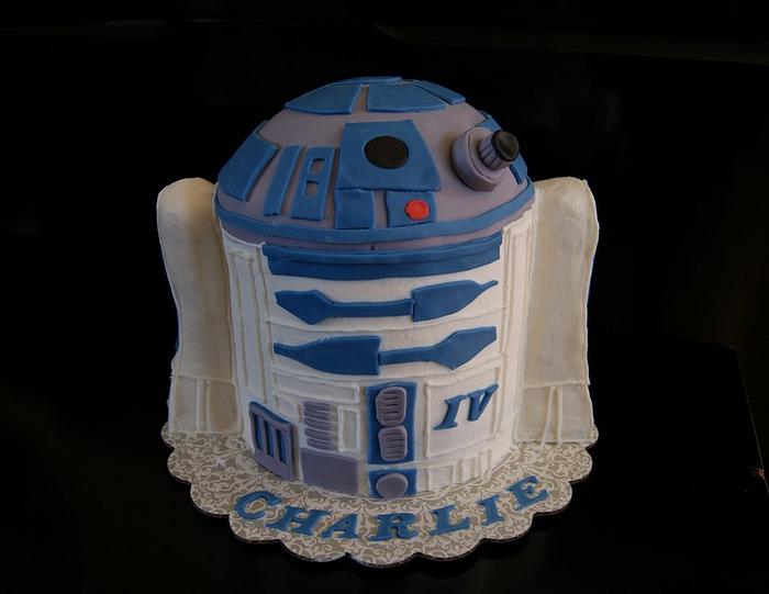 R2D2 3D cake
