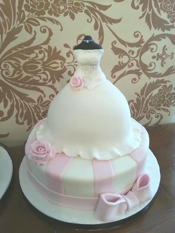 Wedding cake - bride & groom :)