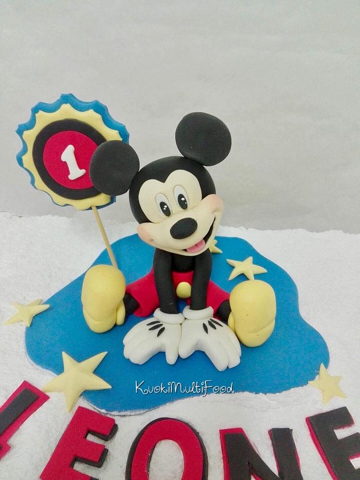 Mickey cake topper
