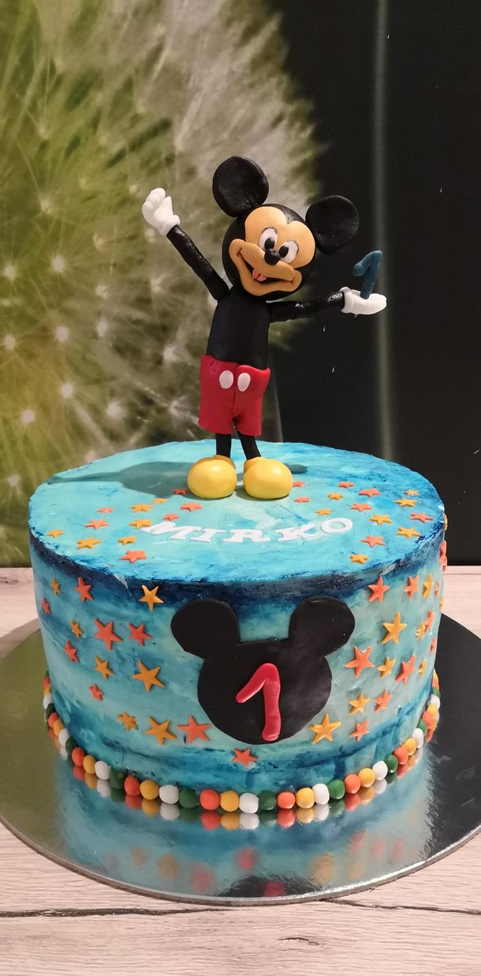 Mickey mouse cake