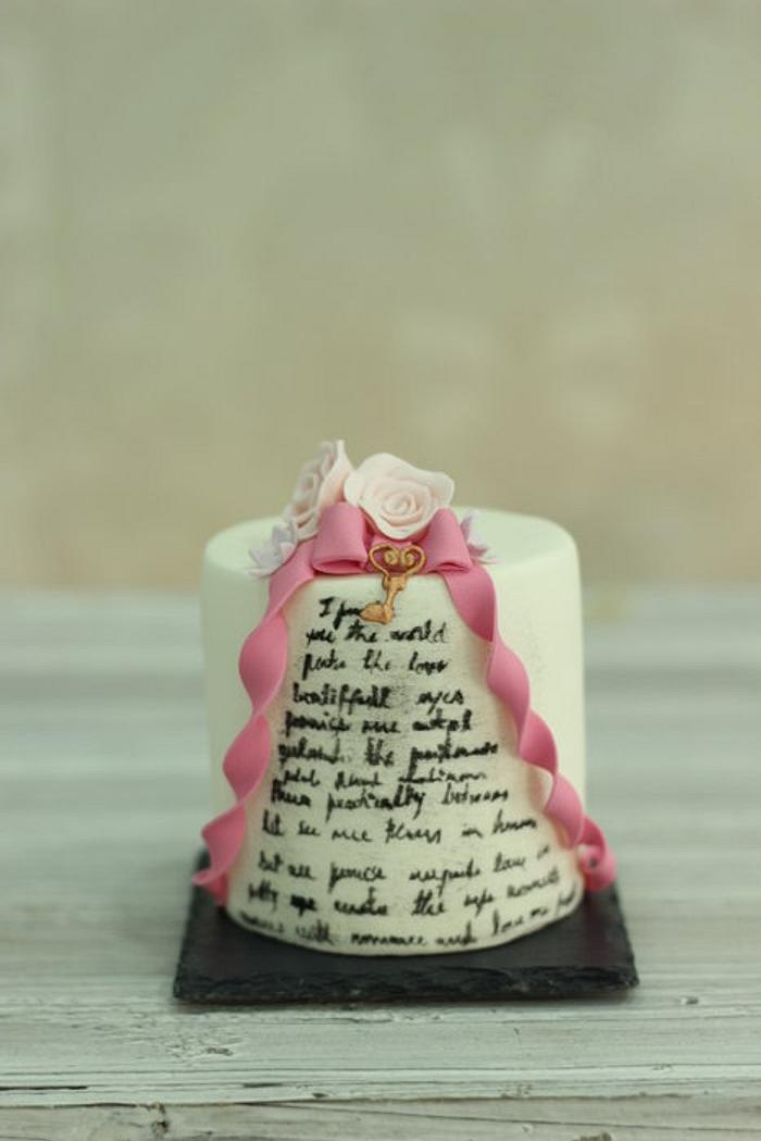Vintage letter mini cake