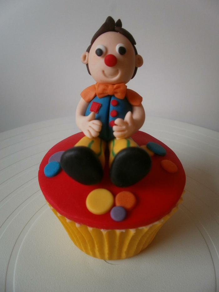 Mr Tumbles Cupcake