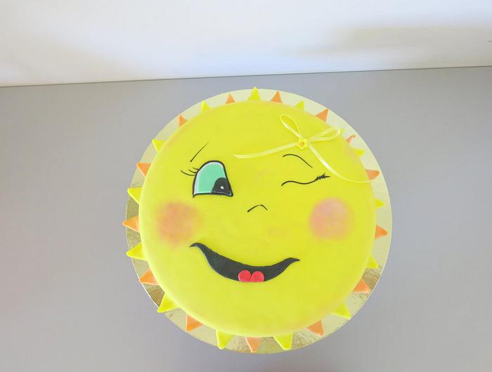 Sunny smiley cake
