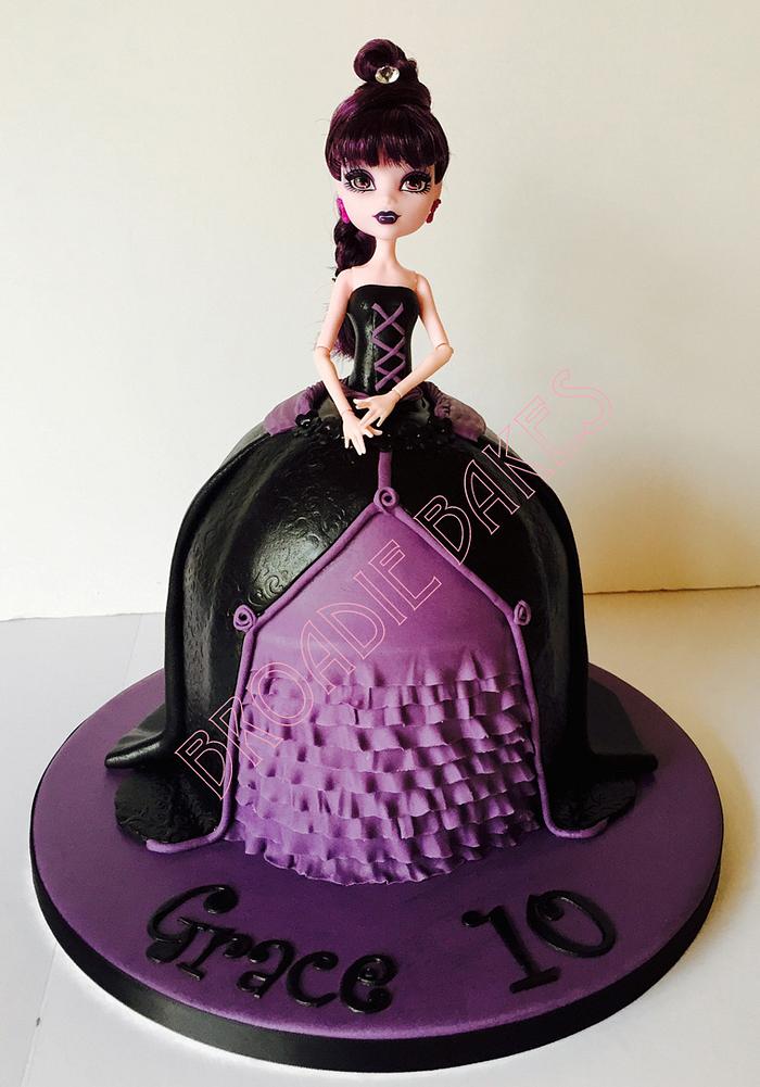Monster High Elissabat doll cake