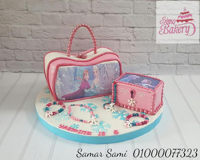 Frozen handbag and accessories box cake 