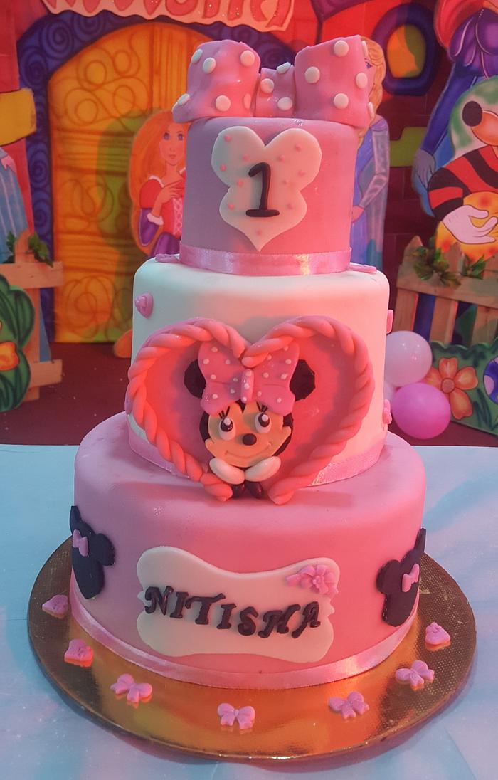 Minney mouse cake