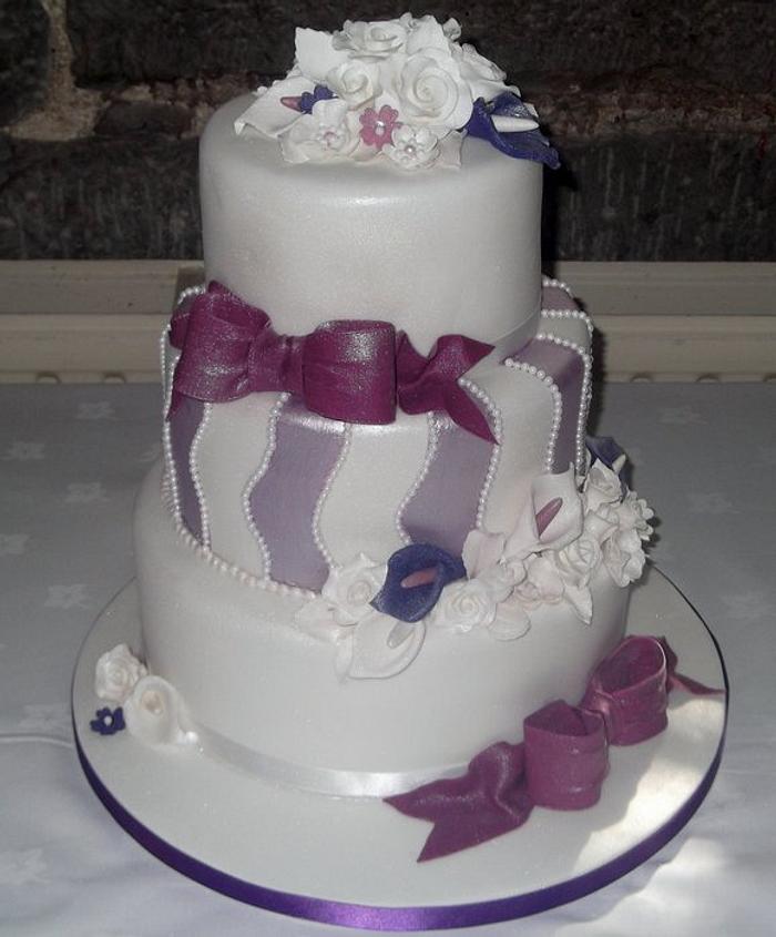 Pretty purple wedding cake
