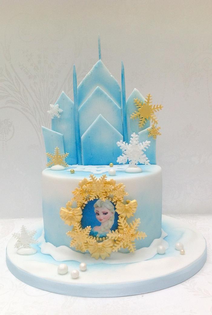 Fondant Elsa - Decorated Cake by Custom Cake Designs - CakesDecor