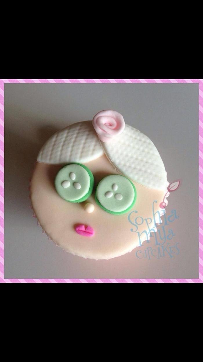 Pamper girl cupcake