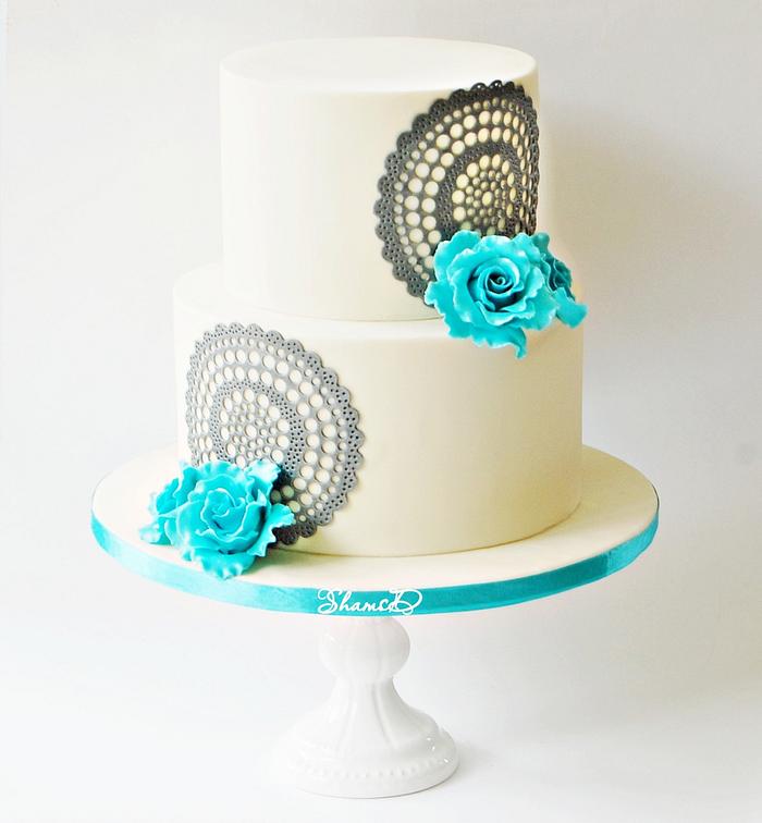 Doily wedding Cake 