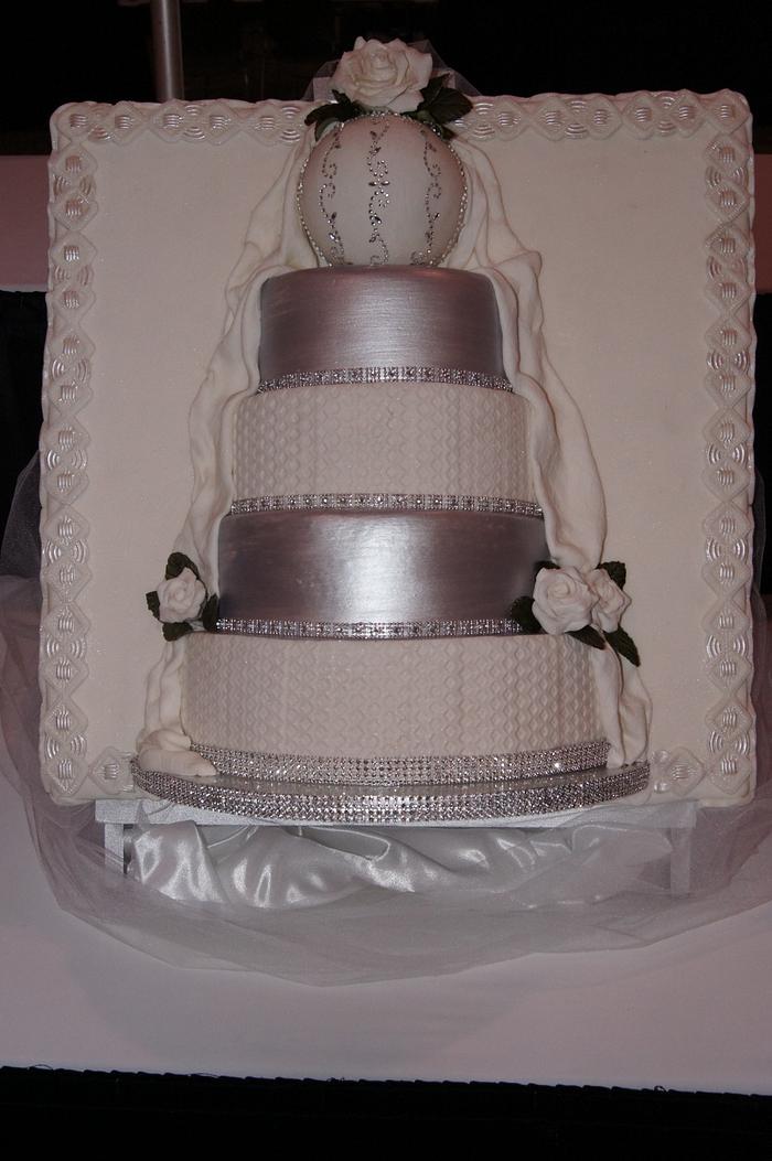 framed wedding cake