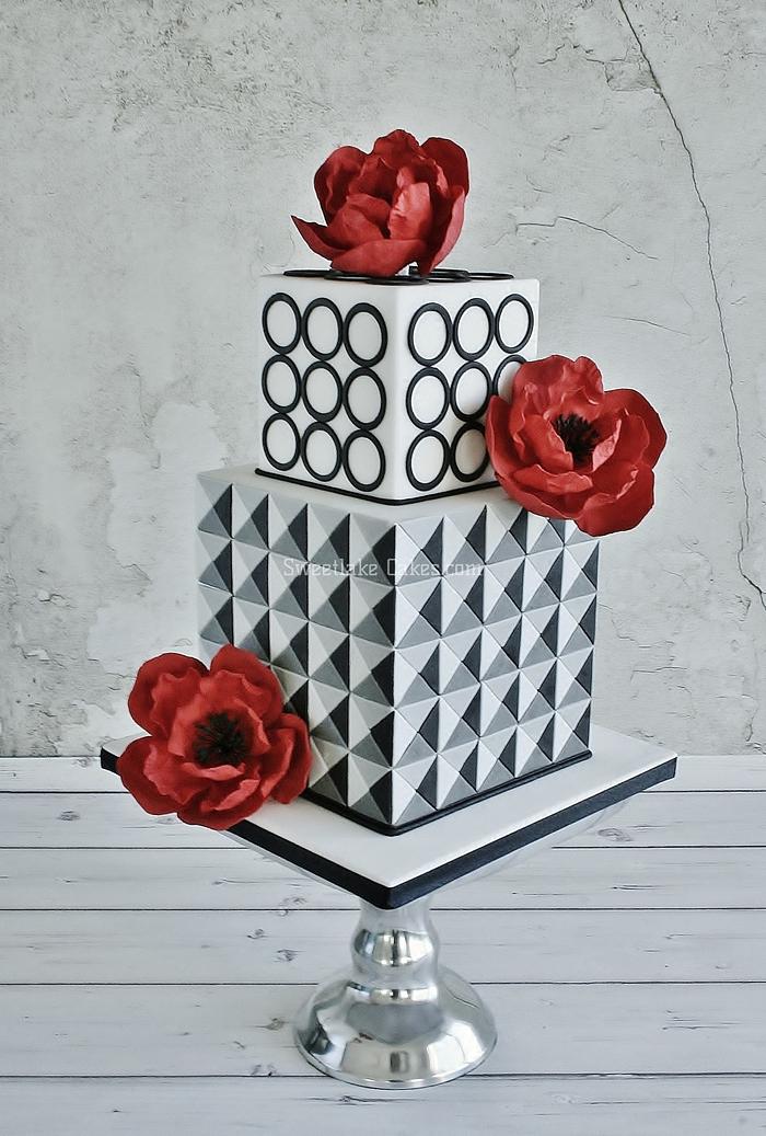Cake with geometric patterns