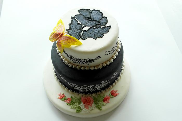 black&white royal icing cake