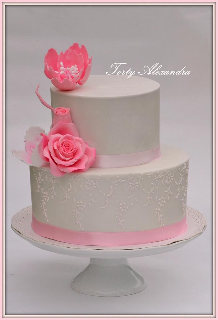 Wedding pink cake 