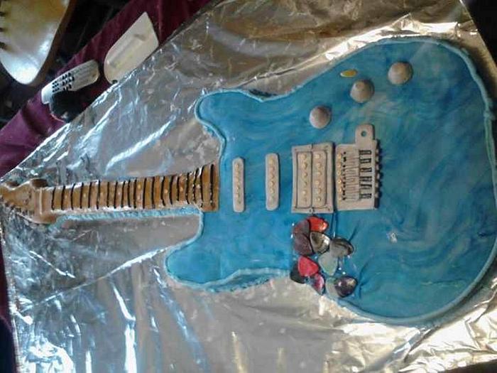 blue strat guitar cake