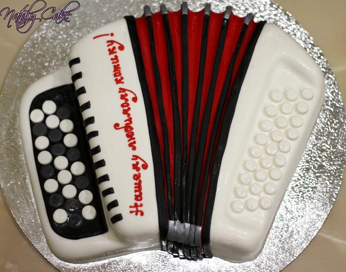 Cake in the form of an accordion