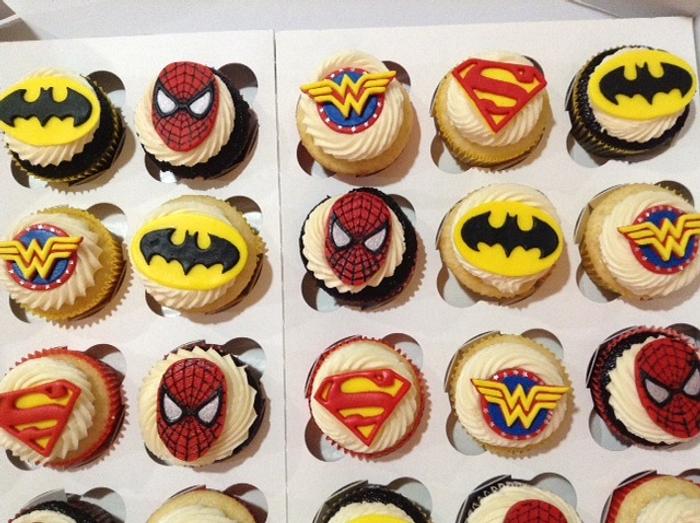 SuperHero cupcakes