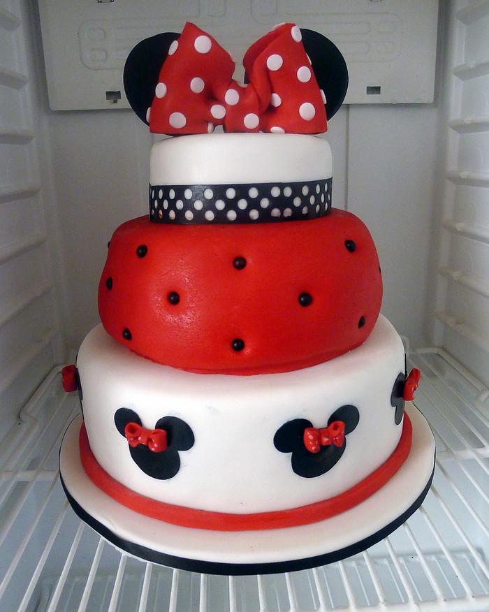 Cake ala Minnie mouse