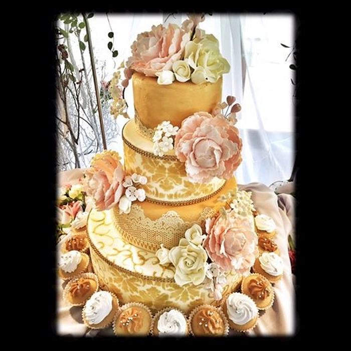 Vintage Golden Wedding Cake