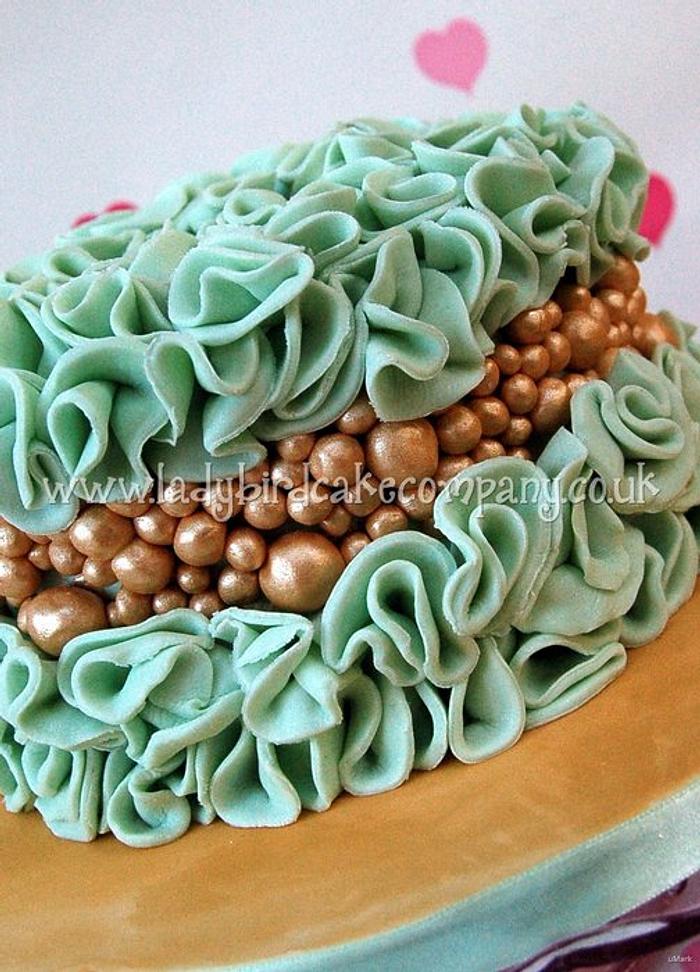 Ruffles and pearls cake