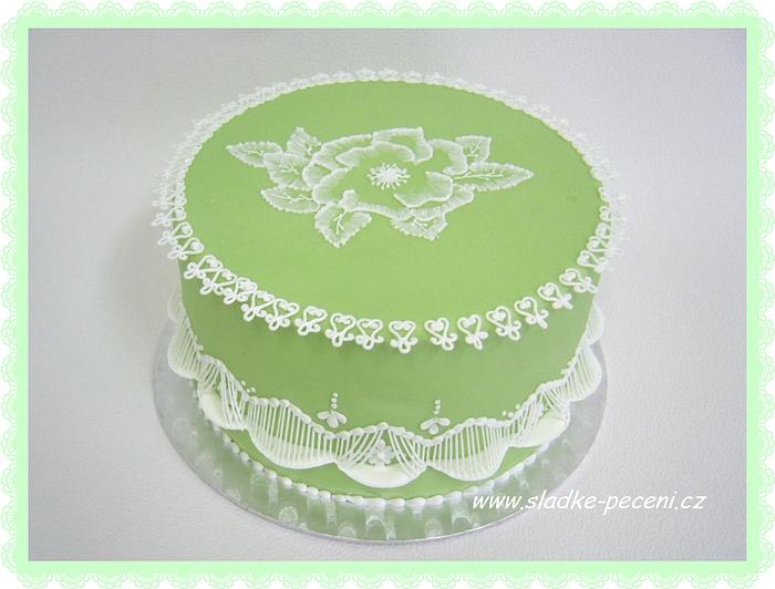 Royal icing cake with bridges