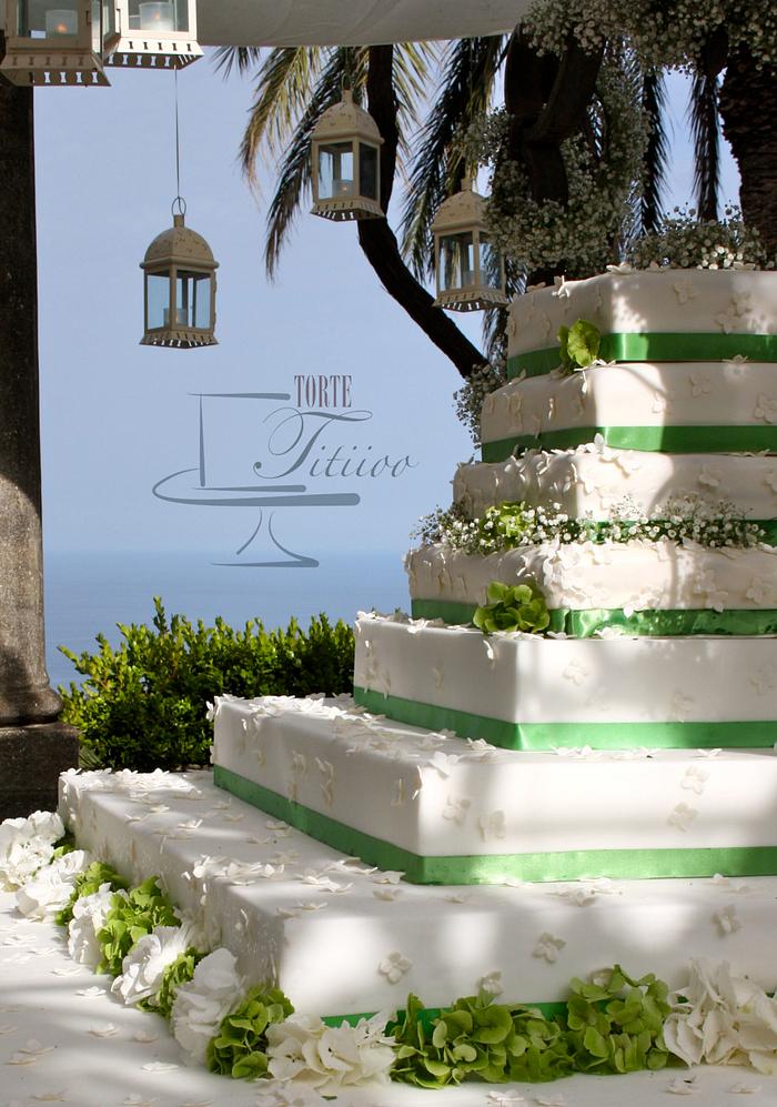 Wedding cake on the well... with the sea of Sicily