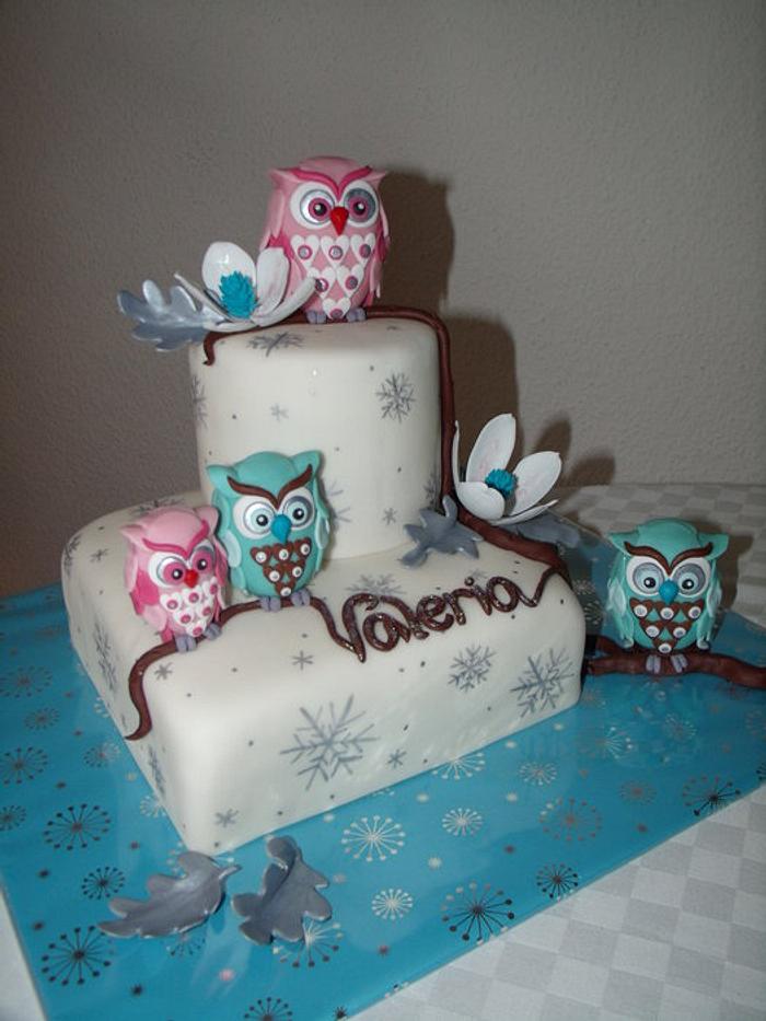 winter birthday cake with owls