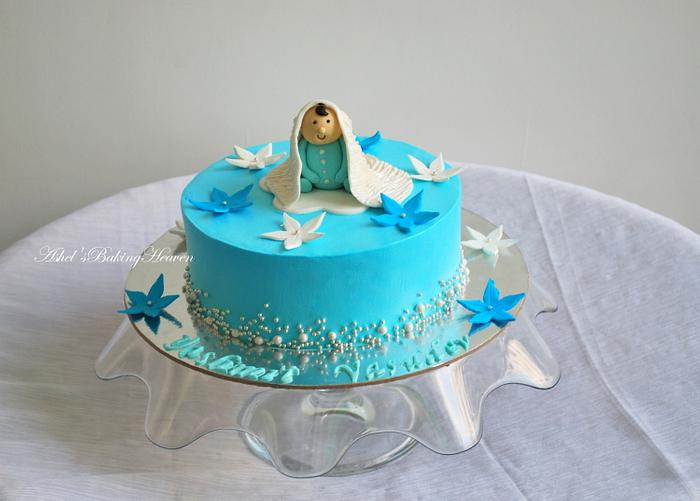 Blue sharp edges whipped cream cake!!