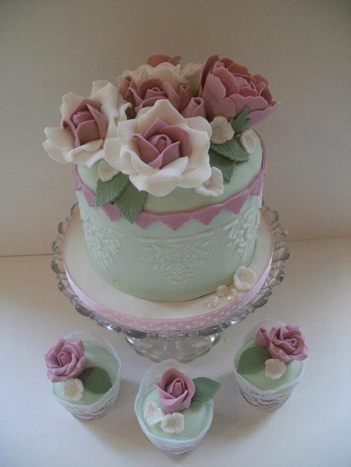 Cottage rose garden cake