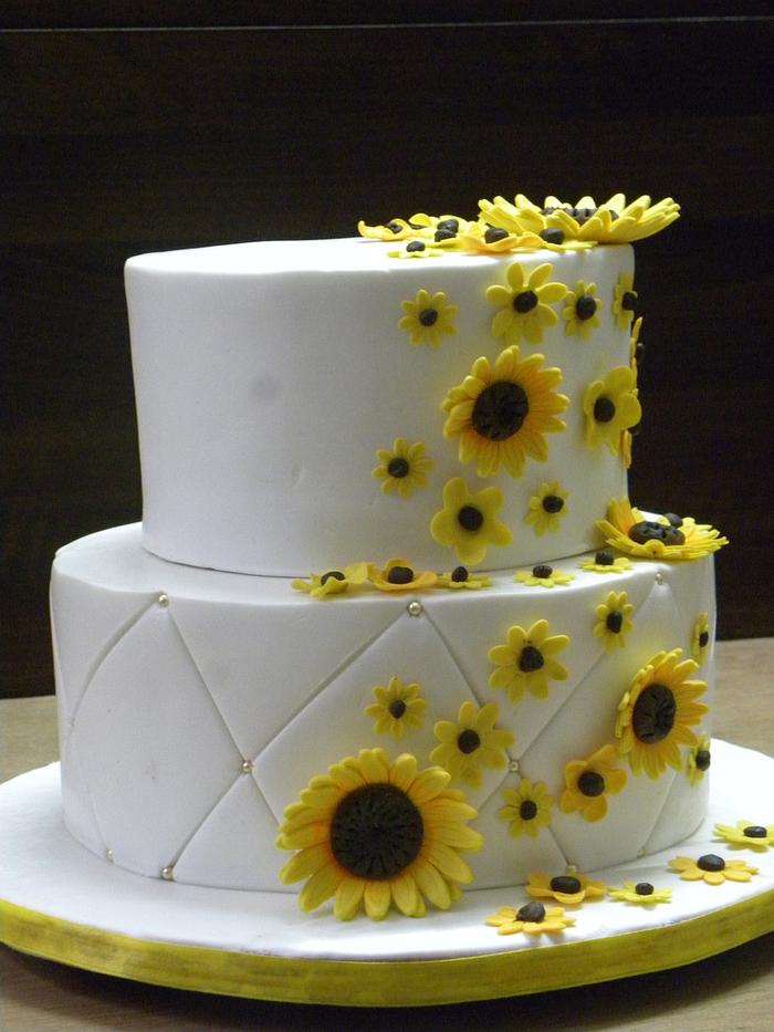 Sunflower Summer Theme Wedding Cake!
