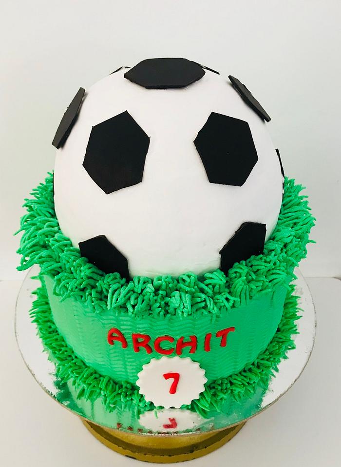 Football theme cake 
