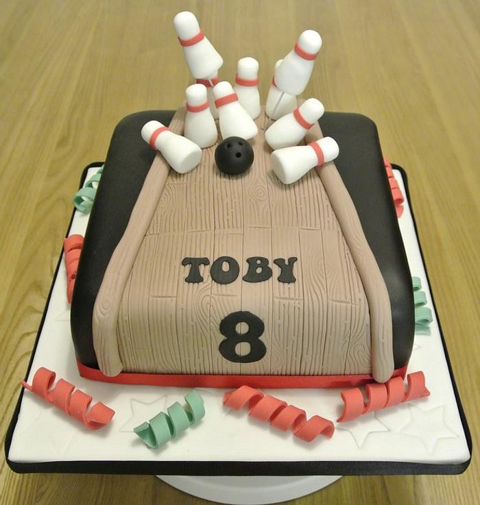 Bowling Drizzle Cake