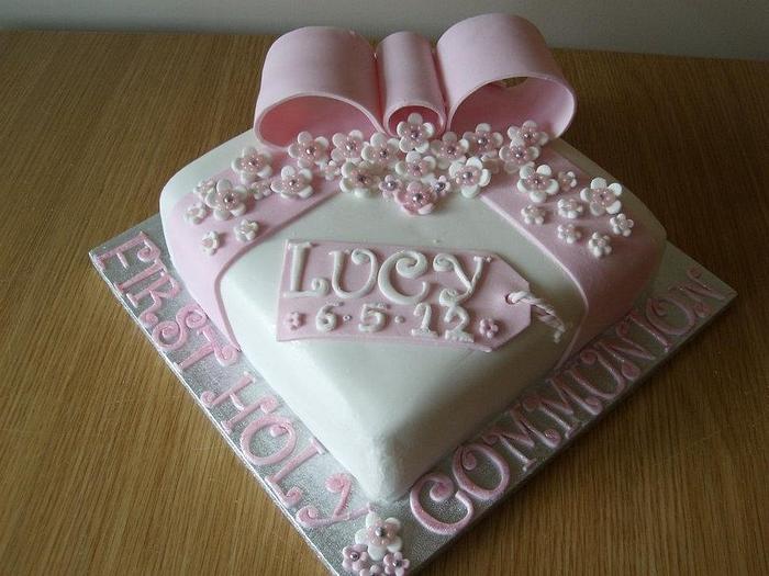 Flowers and bows holy communion cake