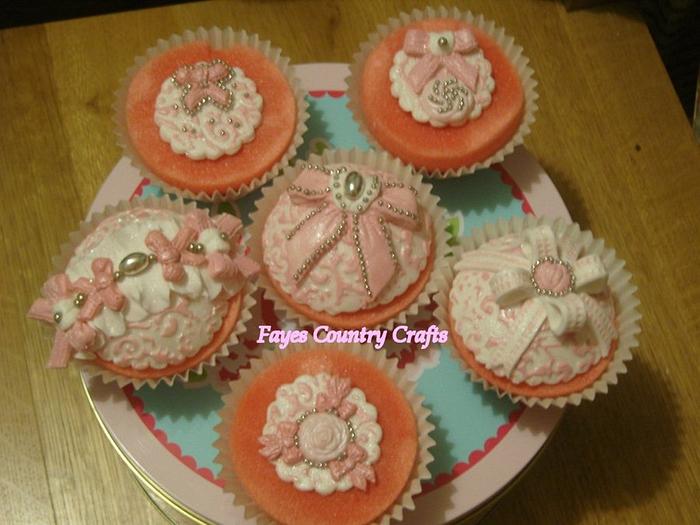 Bow collection cupcakes