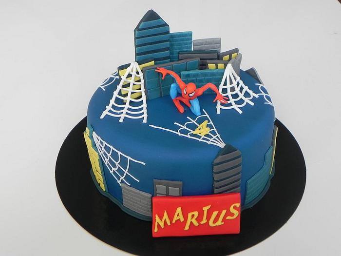 cake spiderman 
