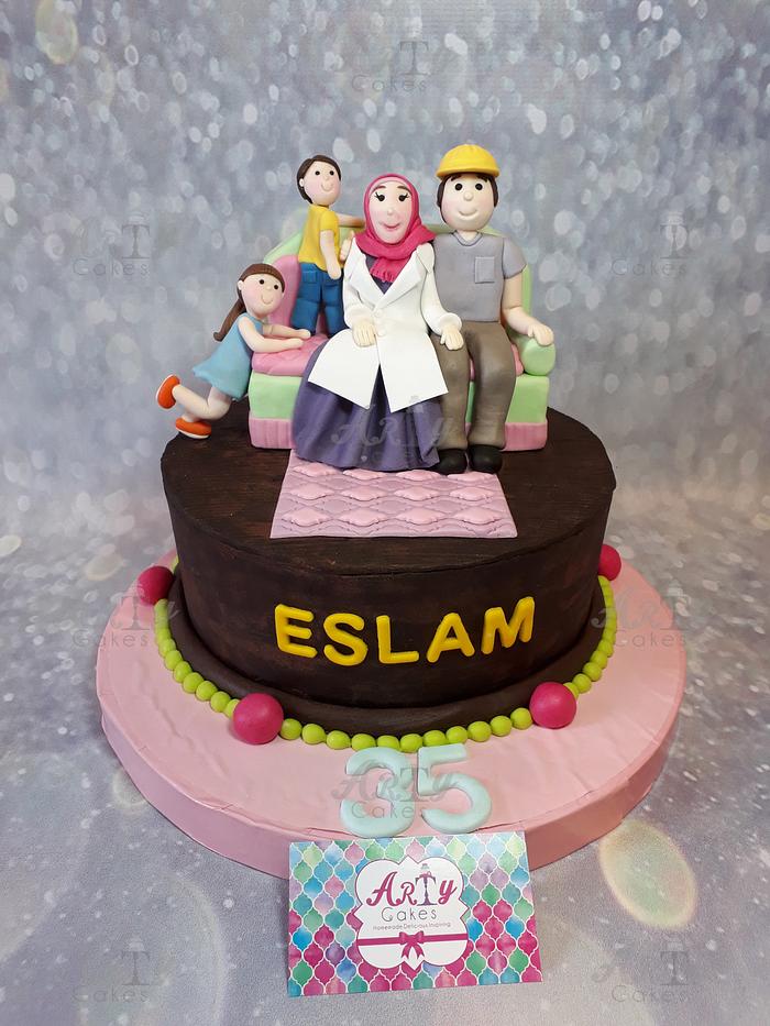 Family cake by Arty cakes 