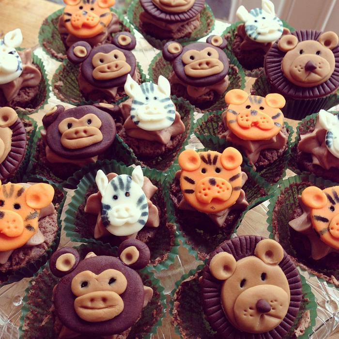 Jungle themed mini cupcakes