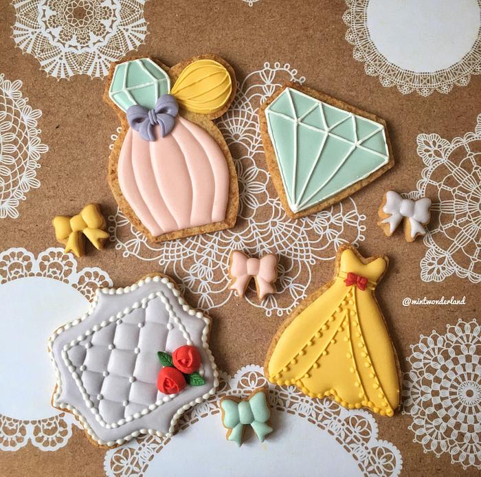 Simply Elegant icing decorating cookies