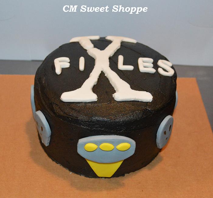 X-Files Cake