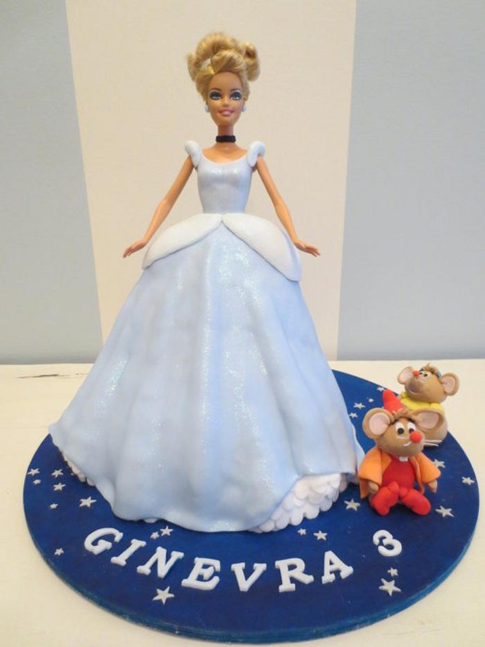 Barbie Cinderella cake