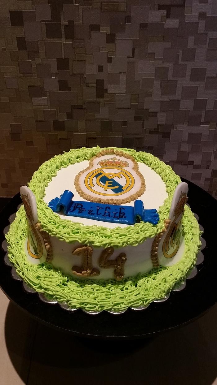 Real Madrid themed cake