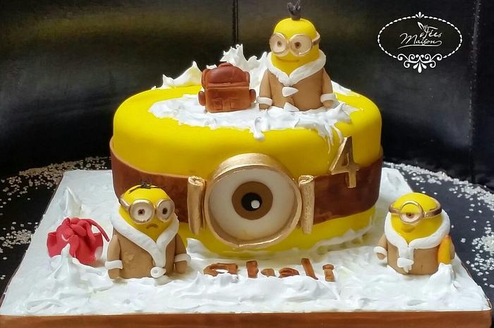 THE HILARIOUS MINIONS