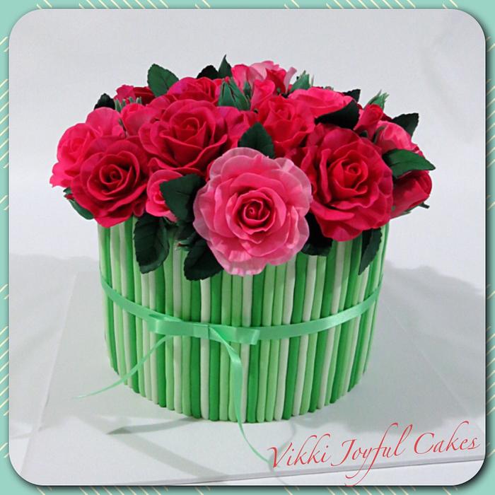 roses-for-mother-s-day-decorated-cake-by-vikki-joyful-cakesdecor