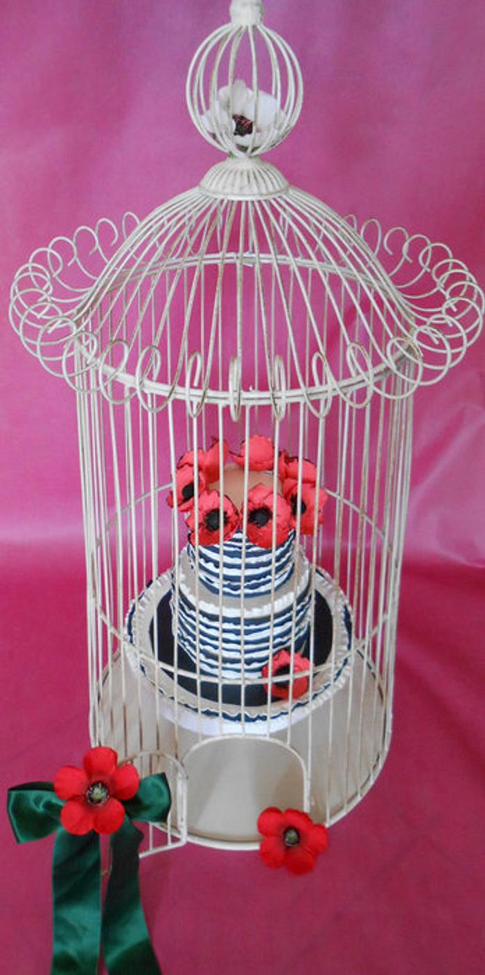 Poppies Cake in a Cage