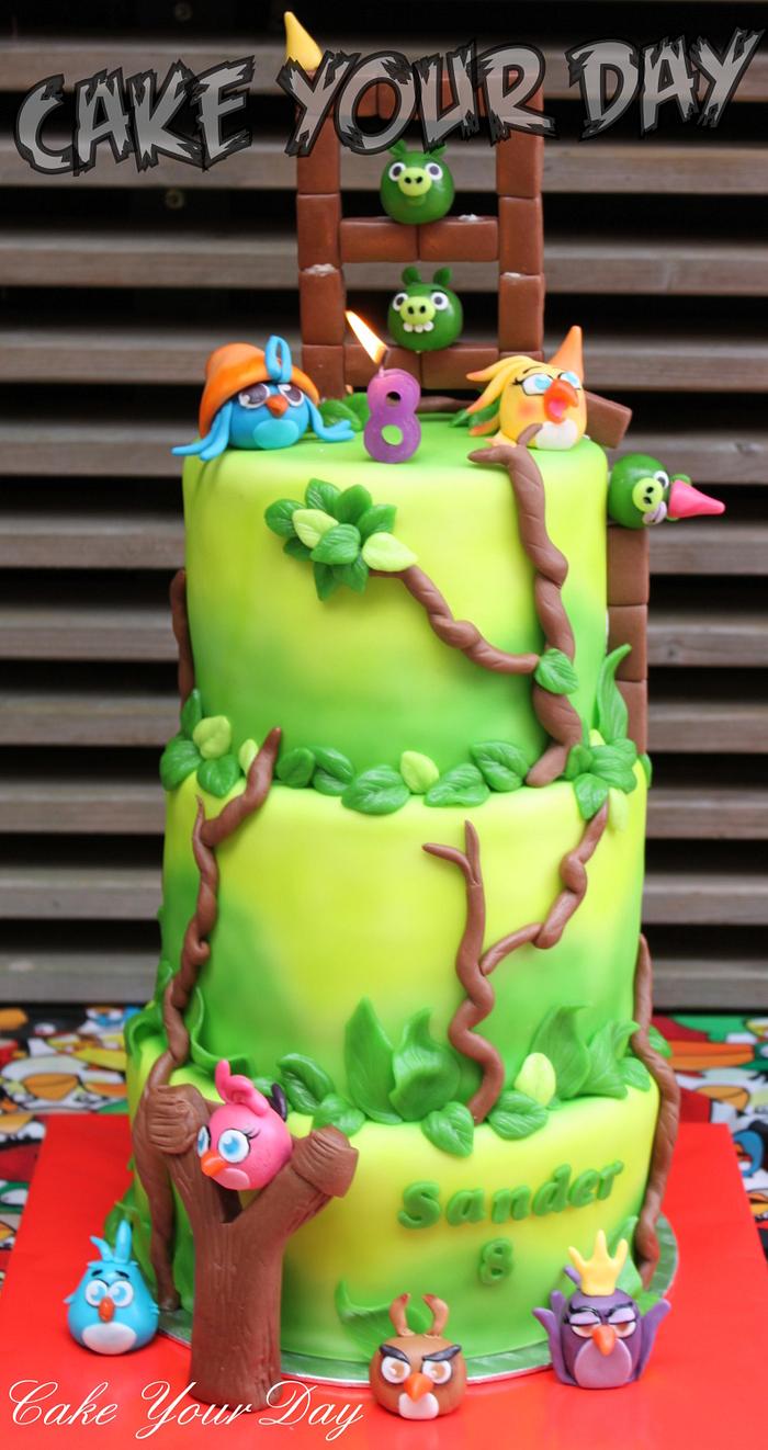 Angry Birds 'Stella Telepods' Cake.