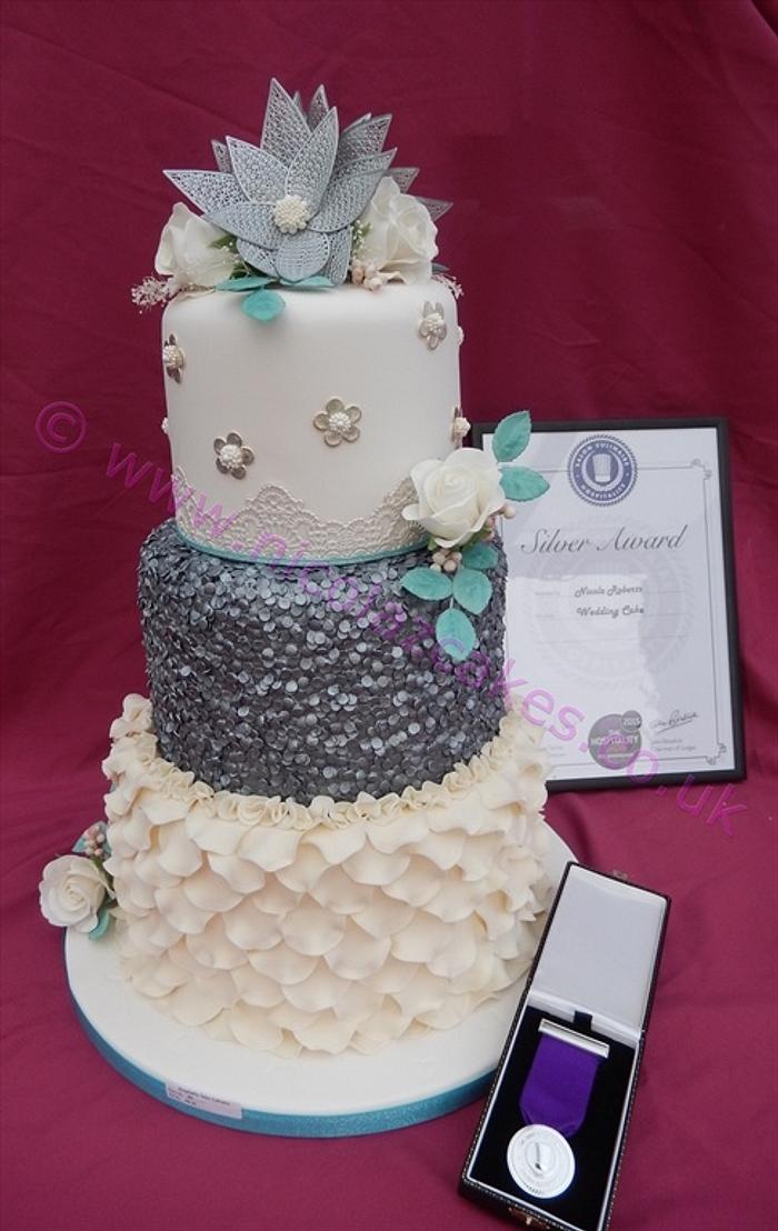 Fantasy wedding cake 