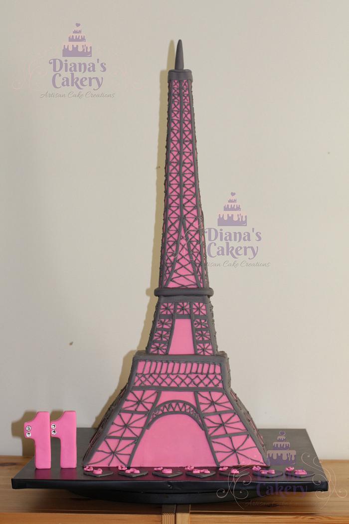 3D Eiffel Tower cake