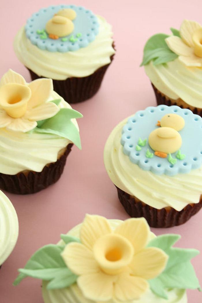 Baby shower cup cakes